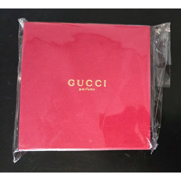 Gucci gold monogram compact mirror cosmetic - Picture 3 of 8